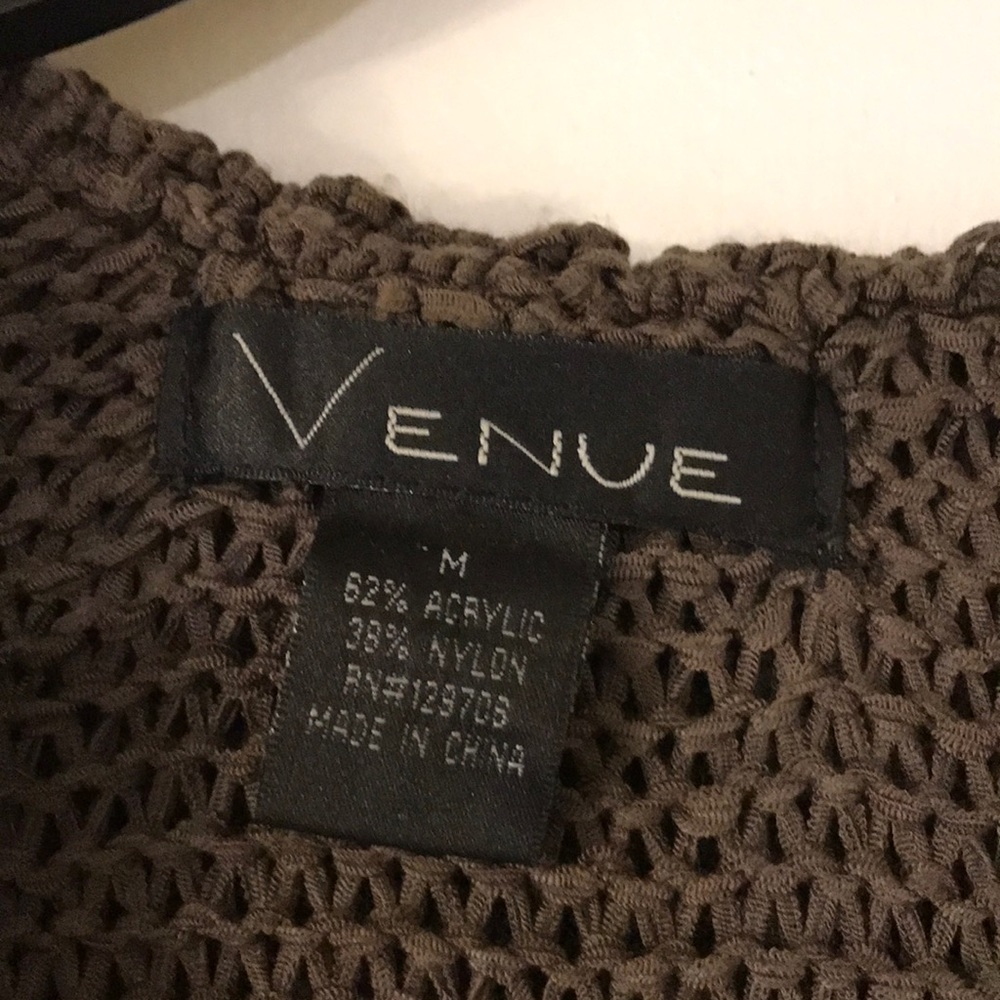 Long Sweater with Ruffled Edges - Picture 2 of 5